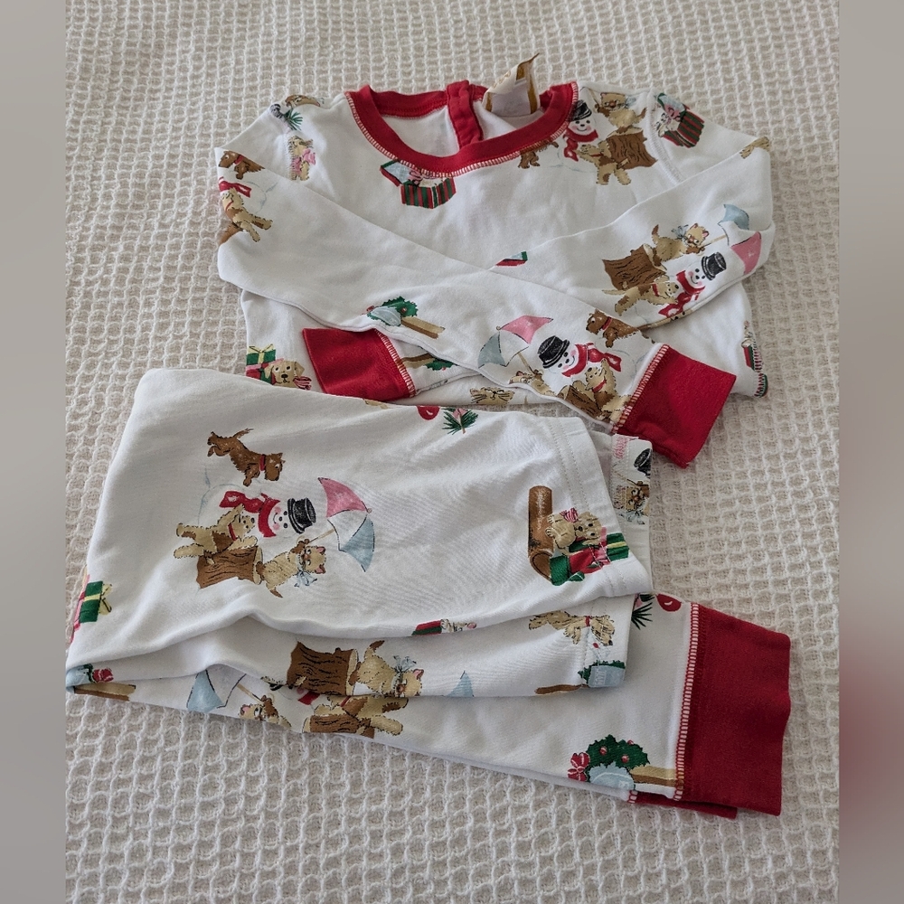 The Beaufort Bonnet Company Holiday Pajama Set (Size 7)